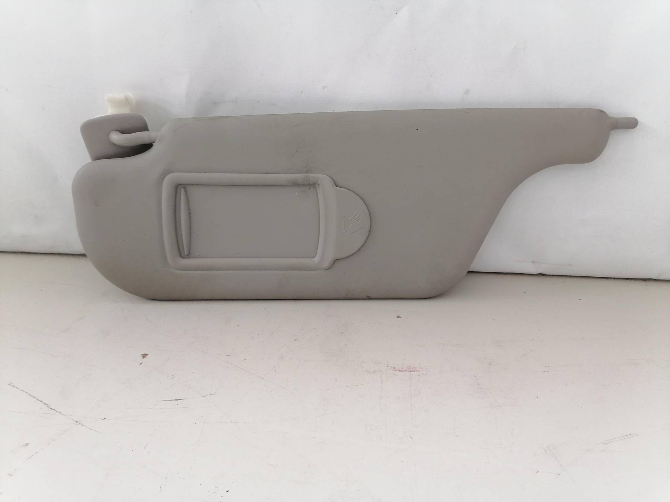 Aletta parasole parabrezza sx.